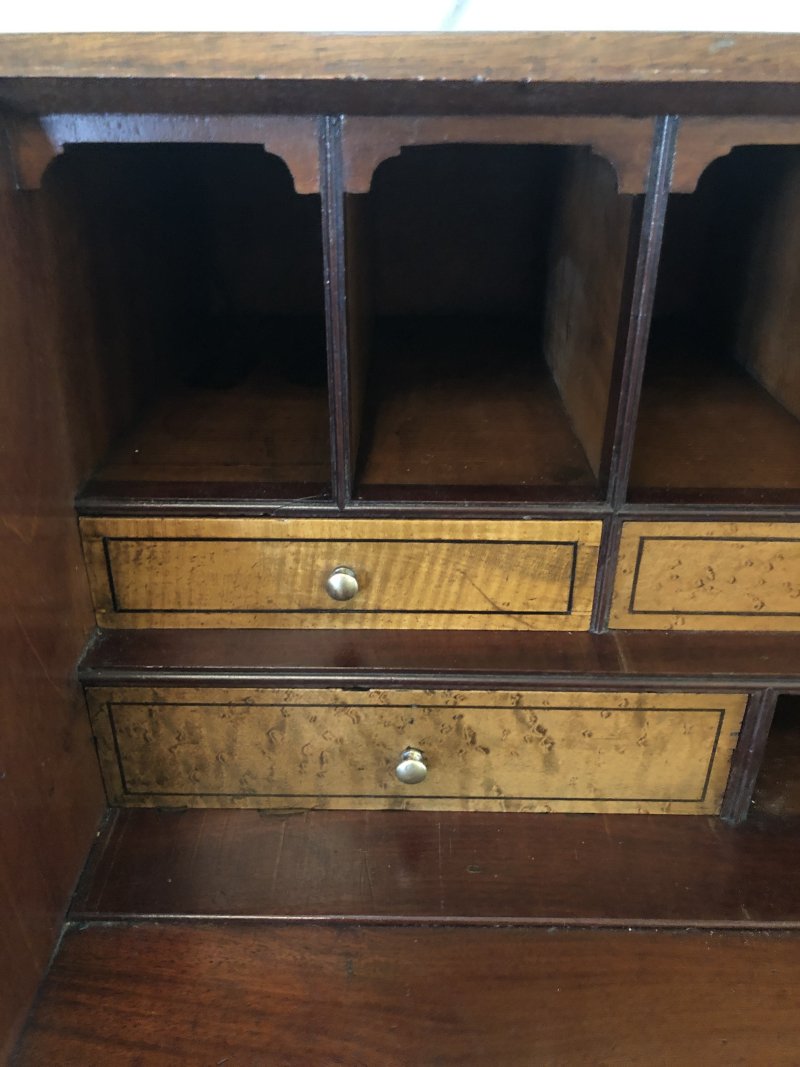 Antique George III Quality Mahogany Bureau - Image 5